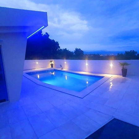 Penthouse Jacuzzi & Pool Apartmants Opatija Exterior photo
