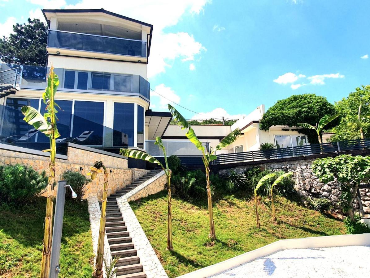 Penthouse Jacuzzi & Pool Apartmants Opatija Exterior photo