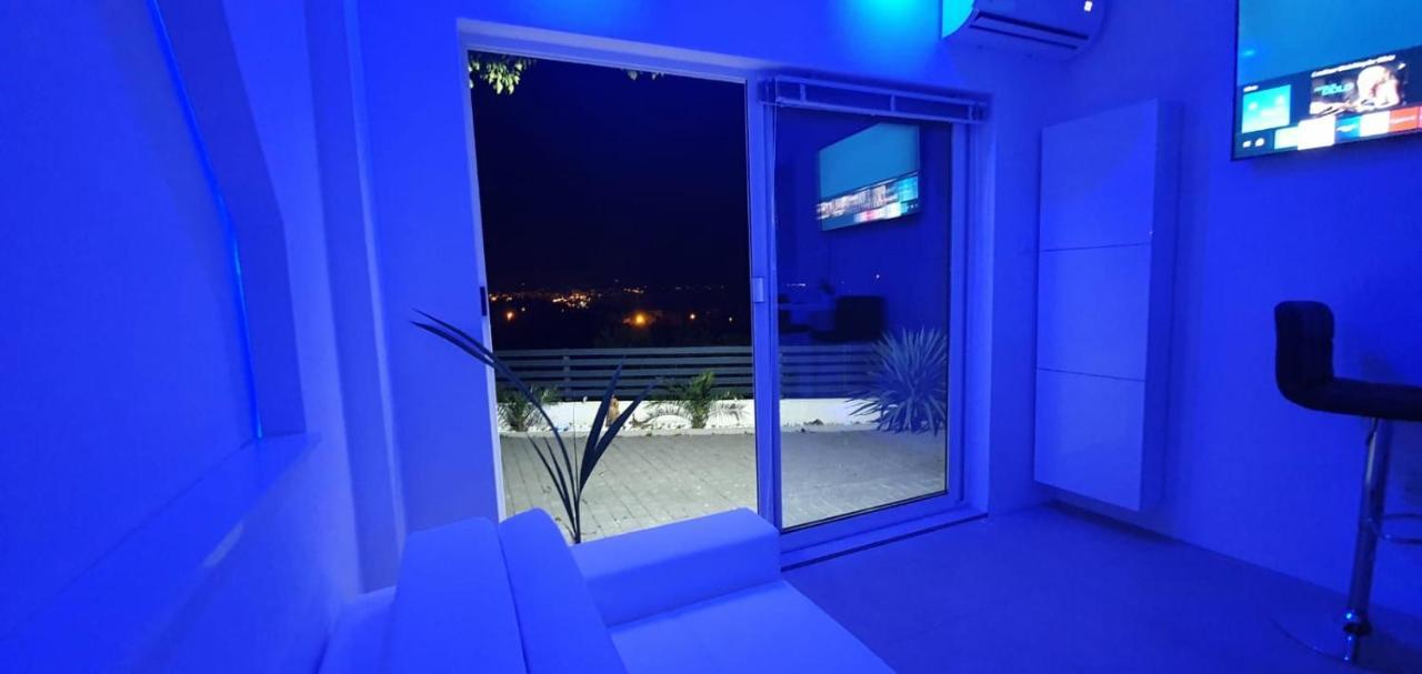 Penthouse Jacuzzi & Pool Apartmants Opatija Exterior photo