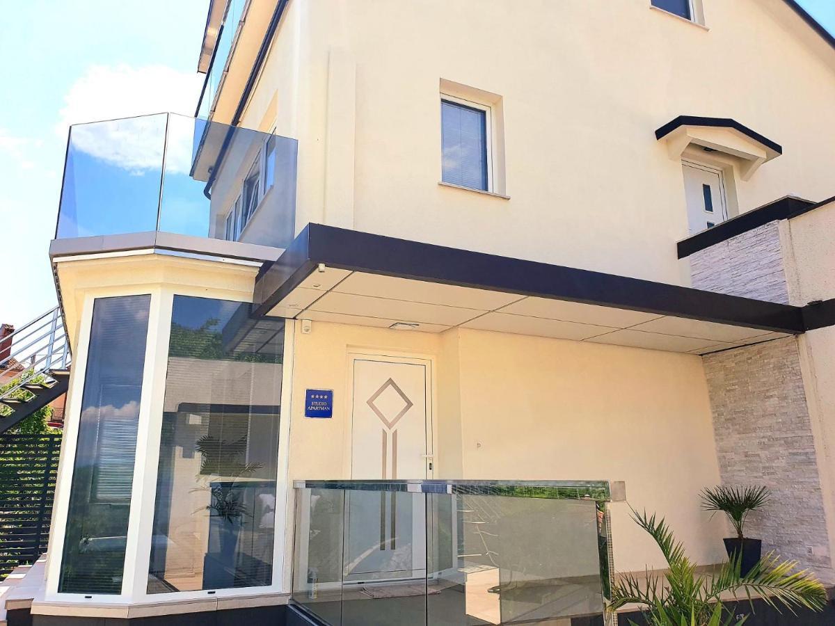 Penthouse Jacuzzi & Pool Apartmants Opatija Exterior photo